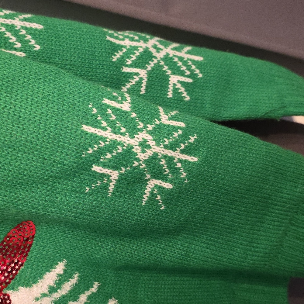Merry Christmas By Poof! Women's Green Gnome Sweater Sequins Pom Christmas Sz L - Picture 4 of 8